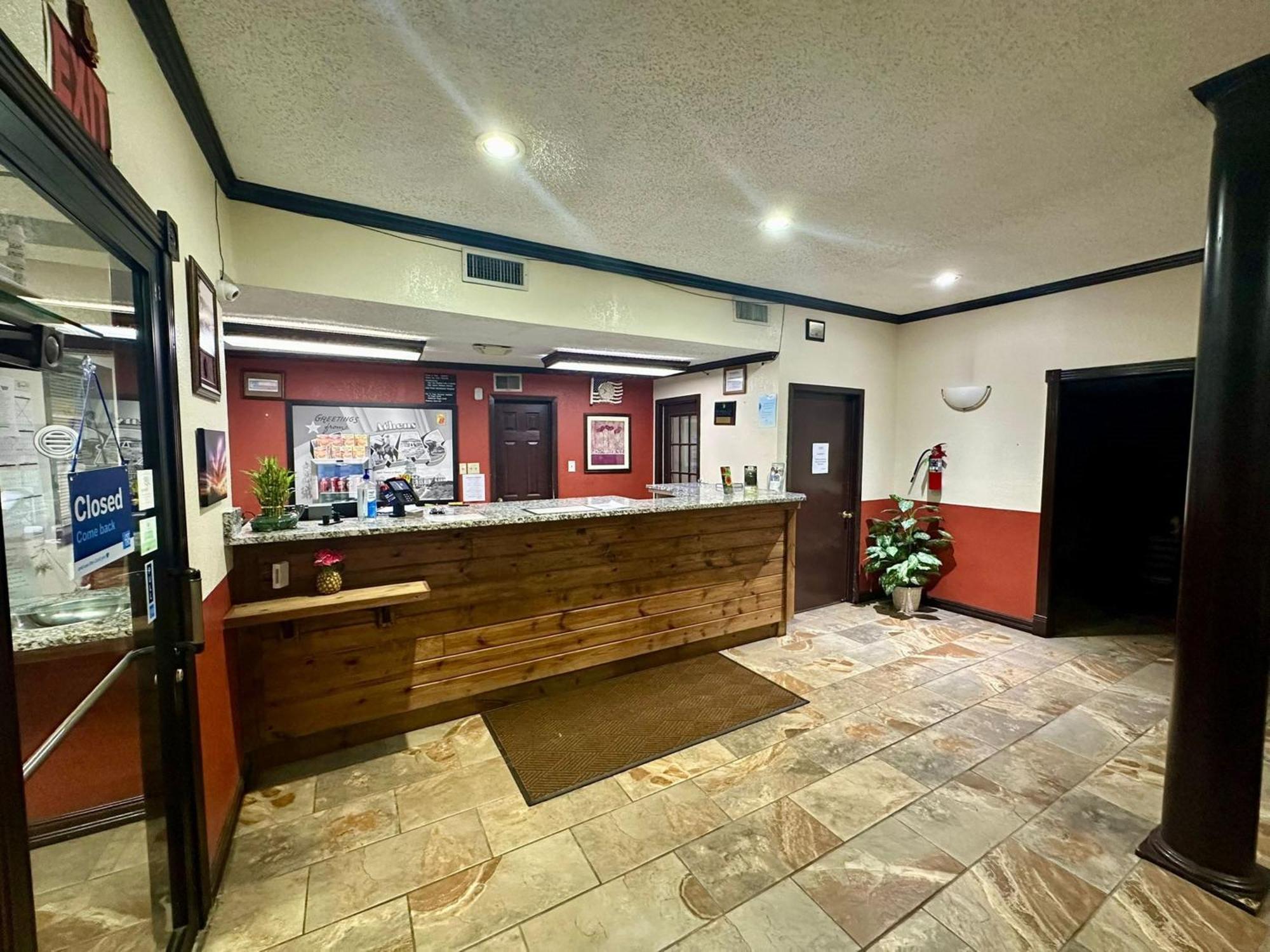 Super 8 By Wyndham Athens Tx Hotell Exteriör bild